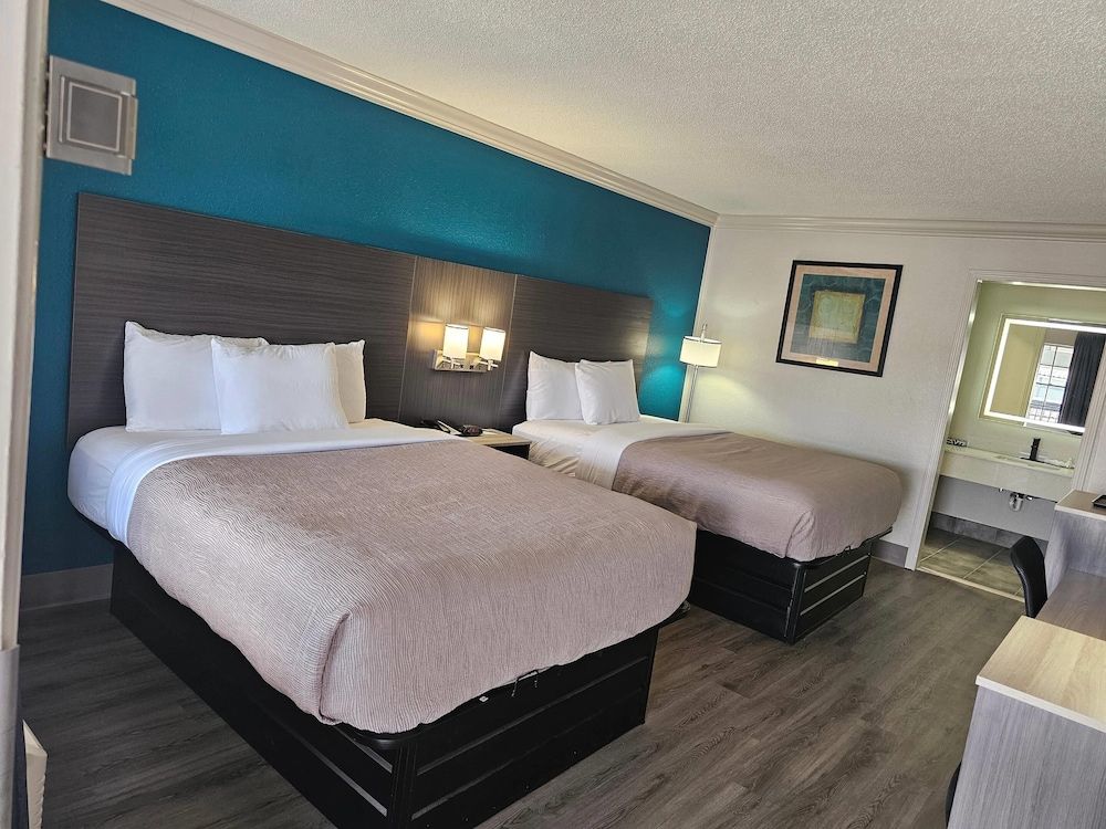 Quality Inn & Suites 1