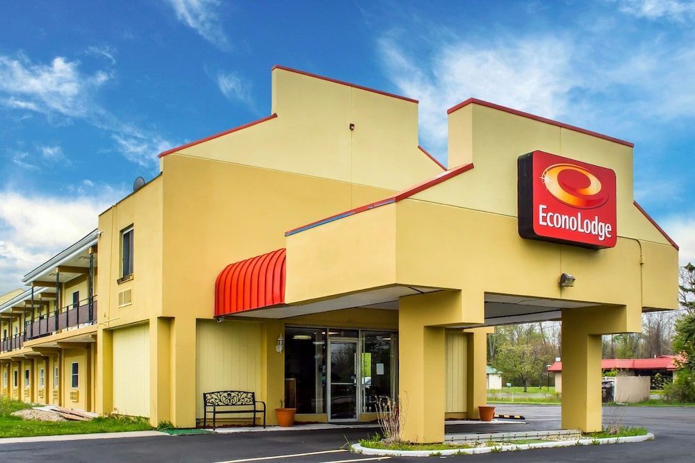 Econo Lodge Brockport 1