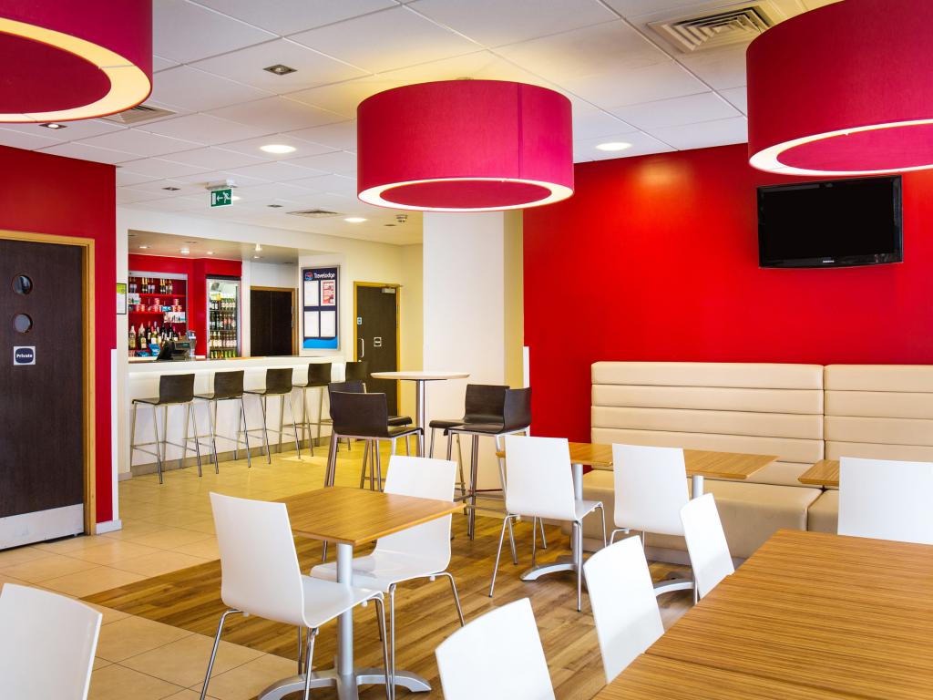 Travelodge Norwich Central Riverside 2