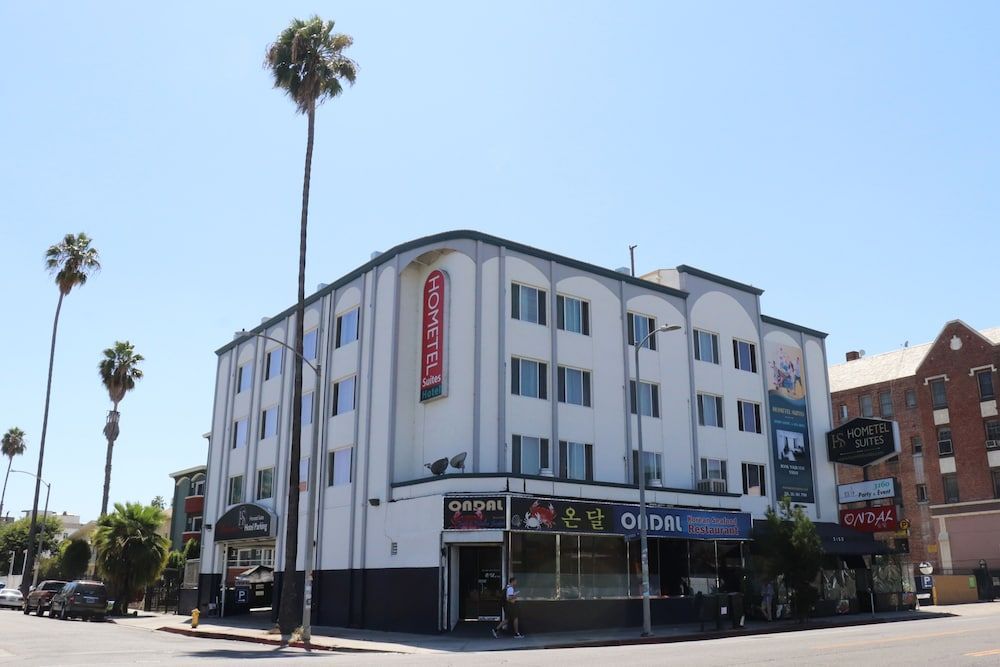 Hometel Suites 1