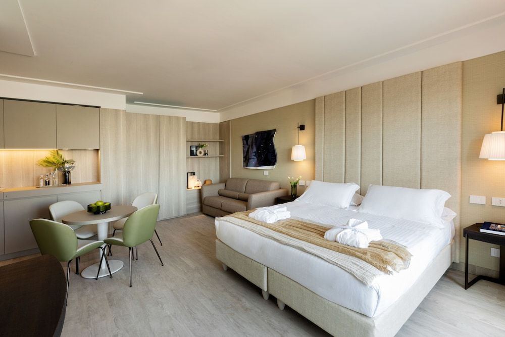 Ceccarini 9 home suite home 1