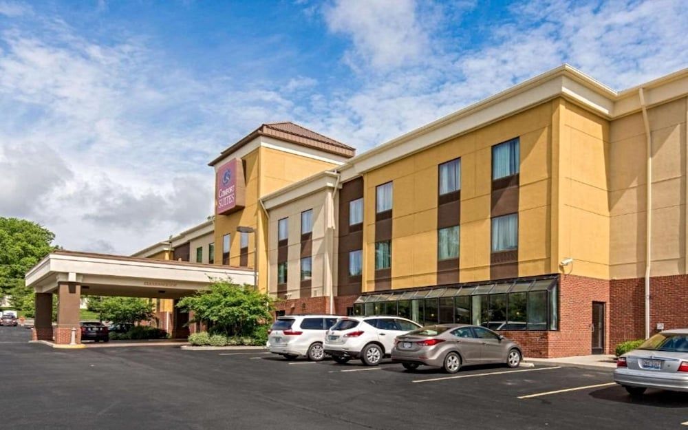Comfort Suites Fairview Heights - St. Louis 1