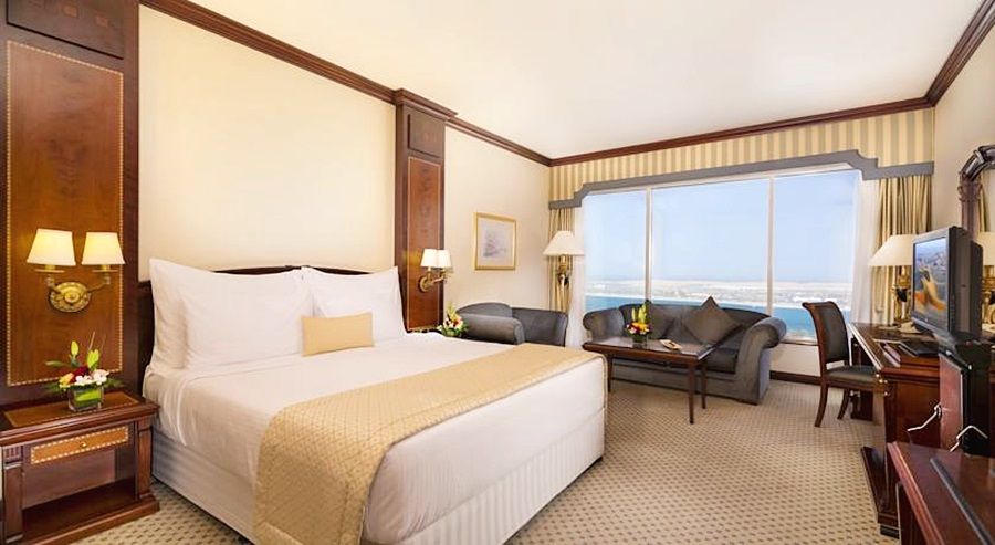 Corniche Hotel Abu Dhabi 2