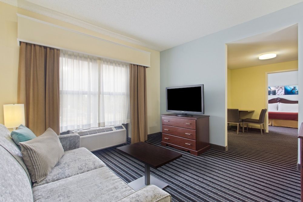 Holiday Inn Express & Suites CLEARWATER NORTH/DUNEDIN by IHG 2