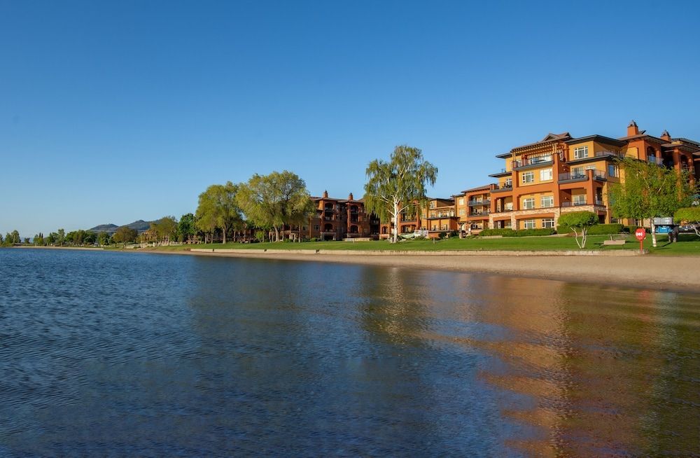 Watermark Beach Resort 1