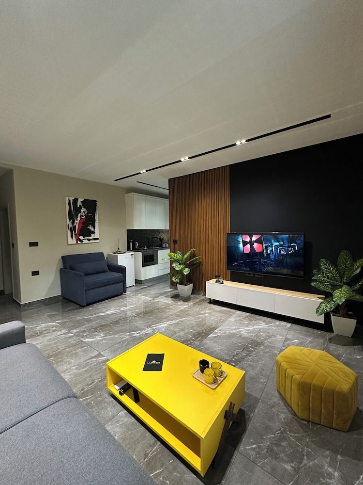 La Mirage Suites & Apartments 1