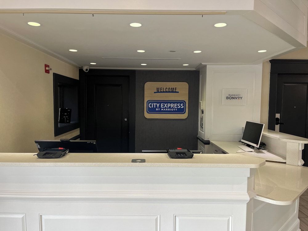 City Express by Marriott New Orleans 1-10 2