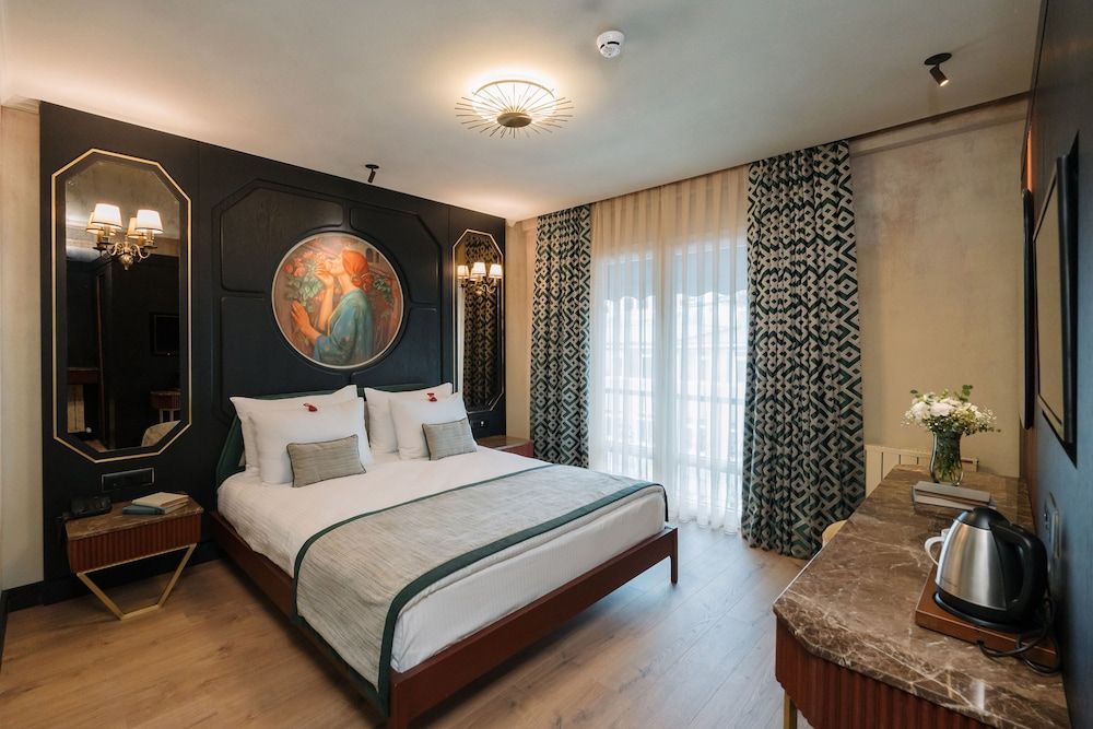 Tria Elegance Istanbul 1