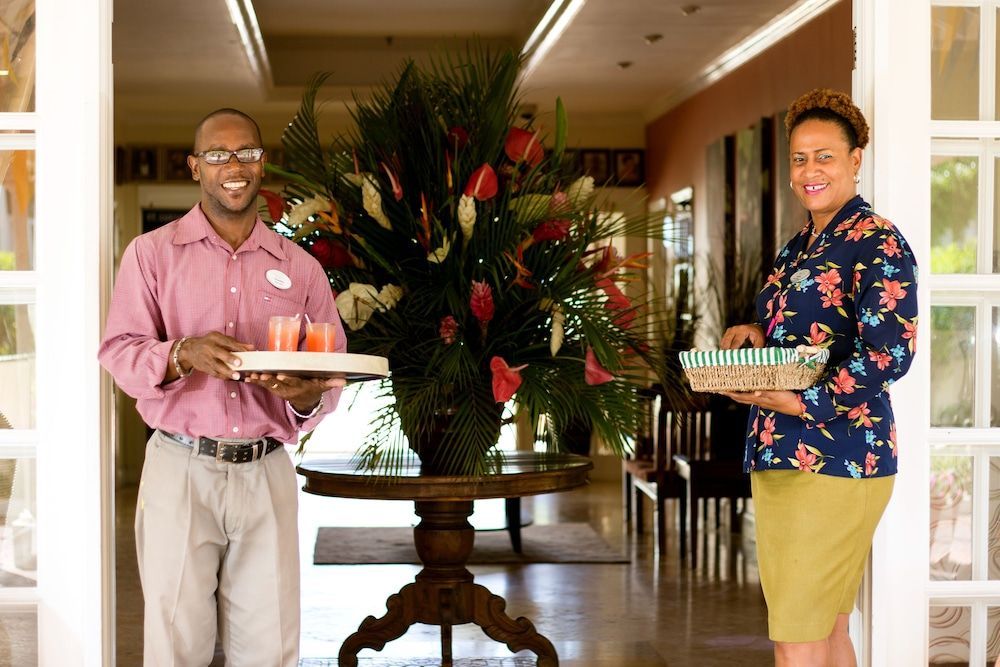 Bay Gardens Beach Resort and Spa 2