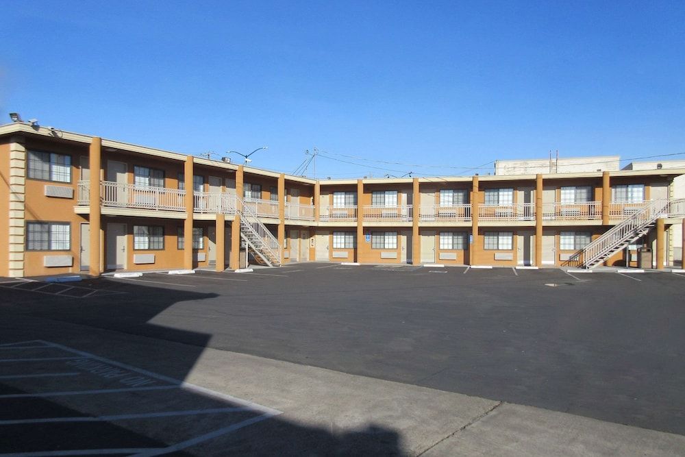 Rodeway Inn San Pablo Hilltop 1