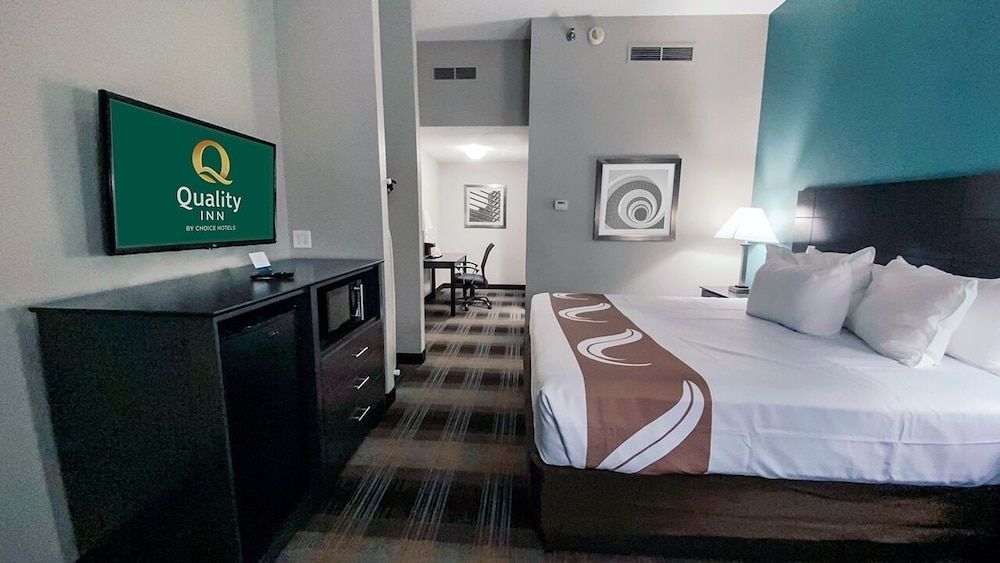 Quality Inn Roseville-Detroit North 1