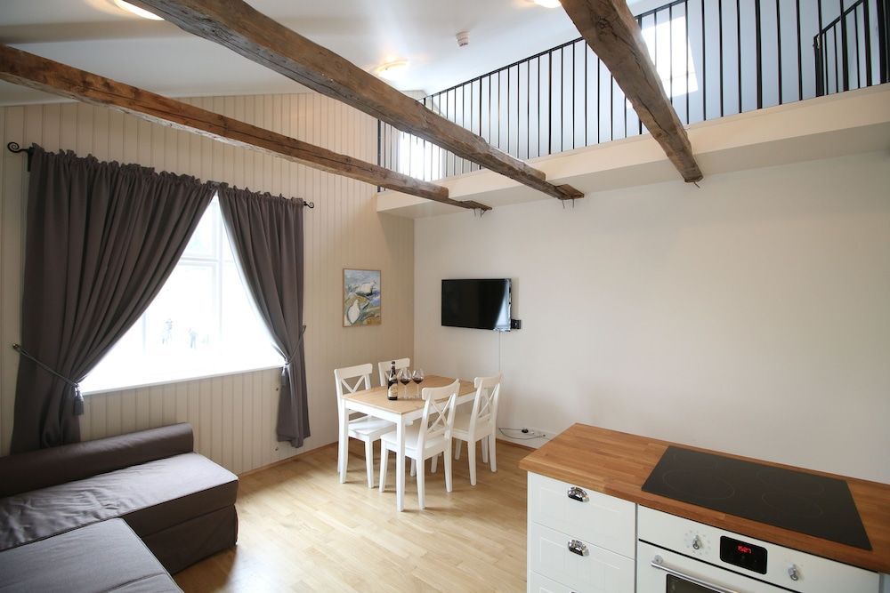 Acco Ice Apartments 1