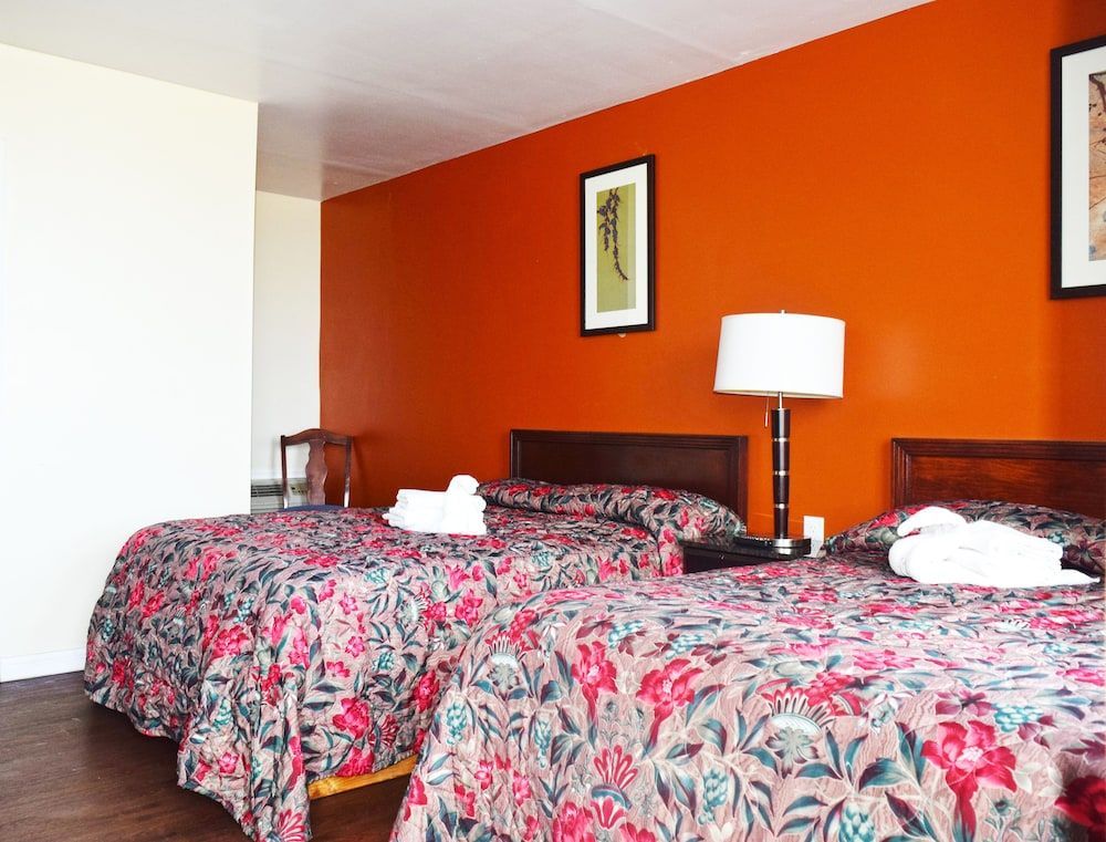 Skyview Manor Motel 2