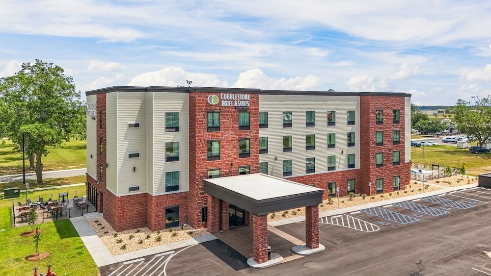Cobblestone Hotel & Suites - Foley 1