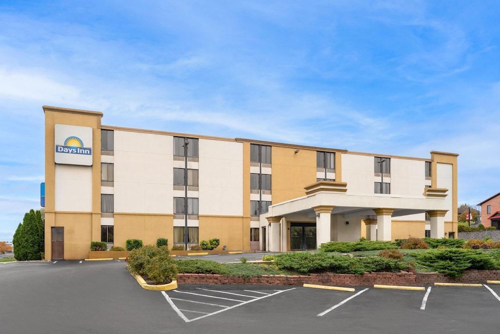 Days Inn by Wyndham Hagerstown I-70 1
