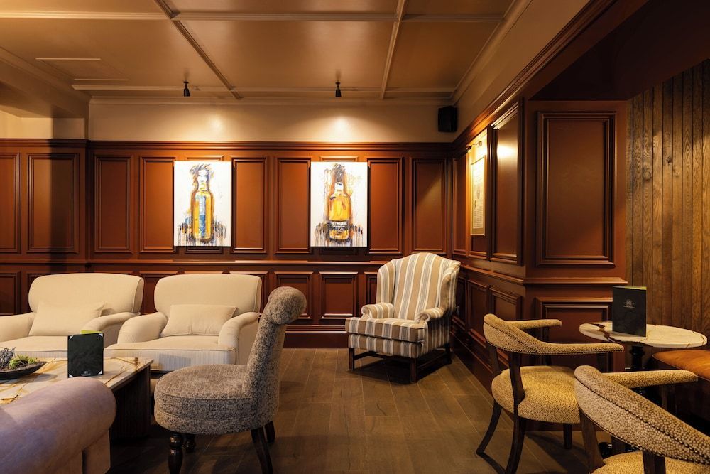 The Harbourview Hotel 1