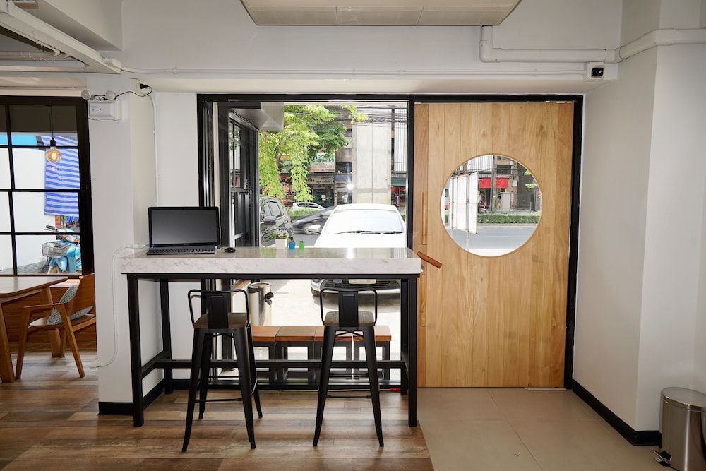 T Hostel at Victory Monument 2