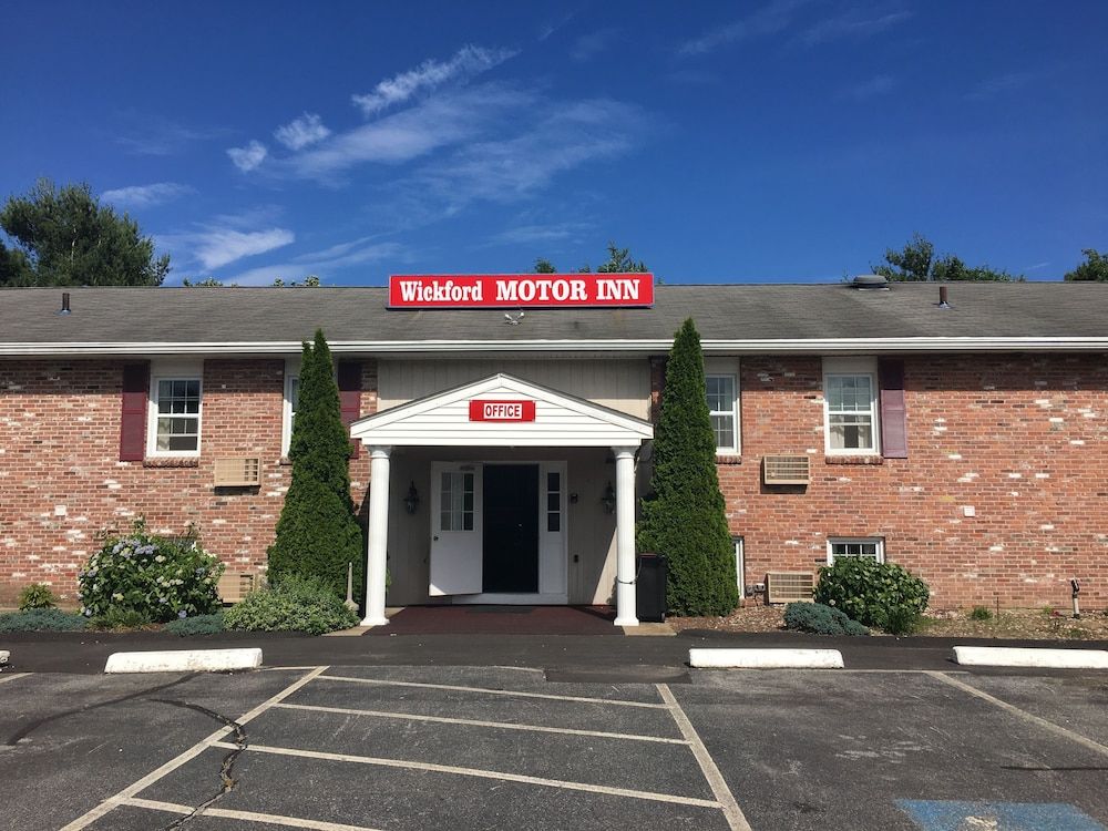 Wickford Motor Inn 1