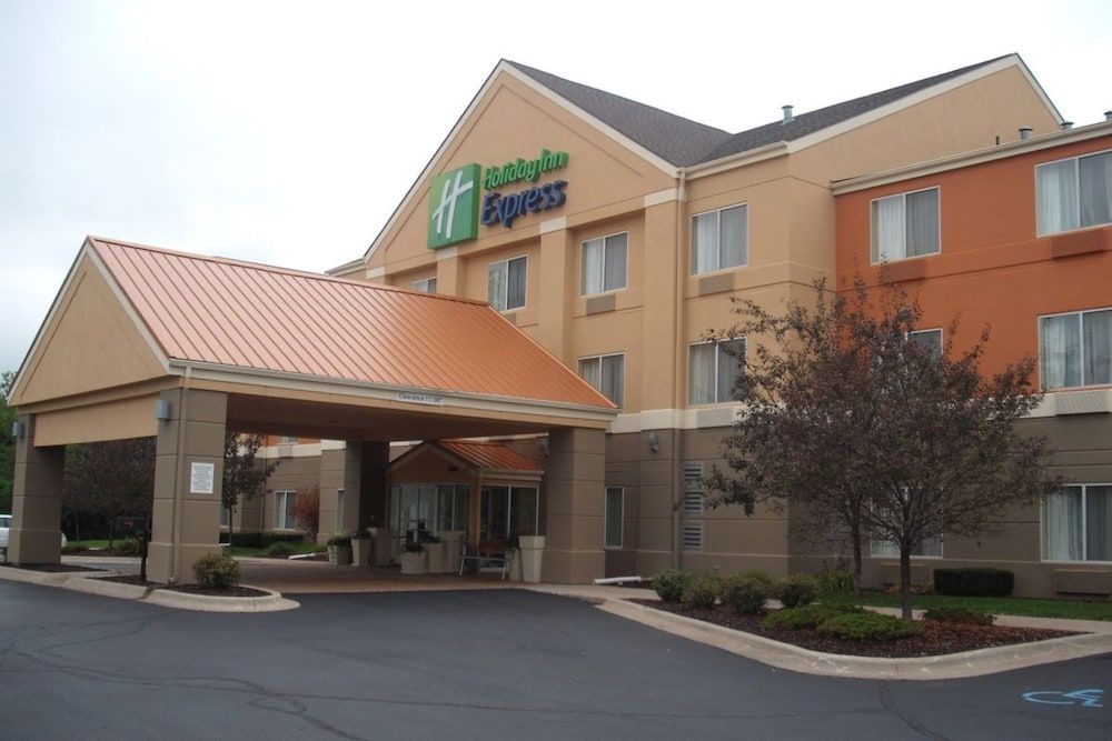 Holiday Inn Express LAPEER by IHG 1
