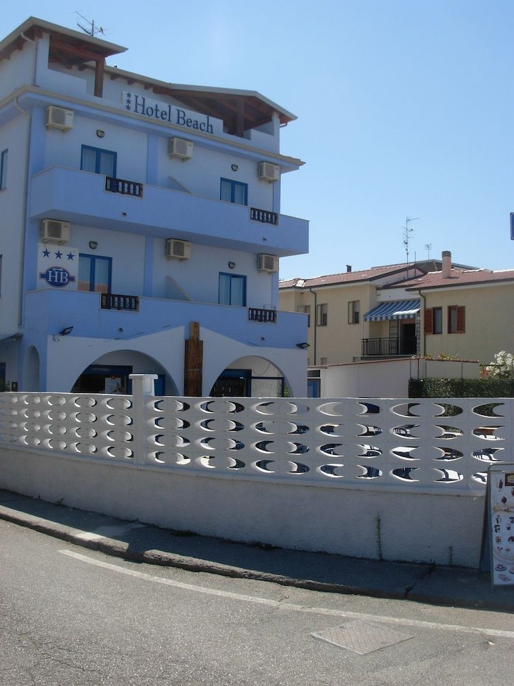 Beach Hotel 1