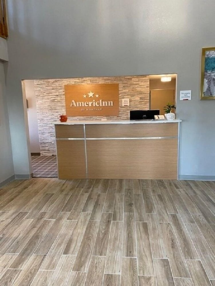 AmericInn by Wyndham Williamsburg 2