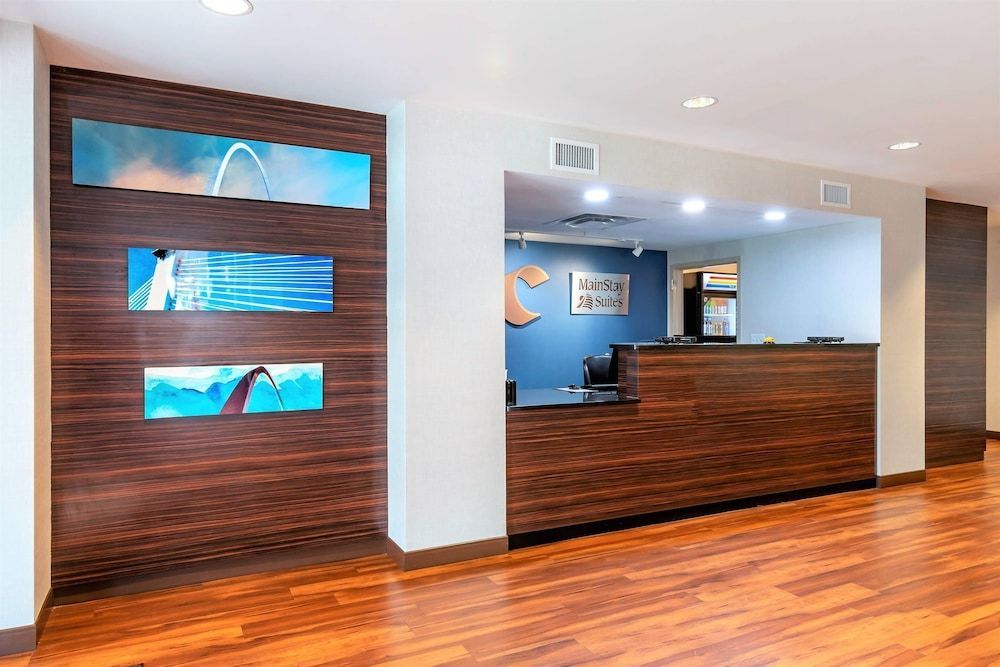 MainStay Suites St Louis Airport 1