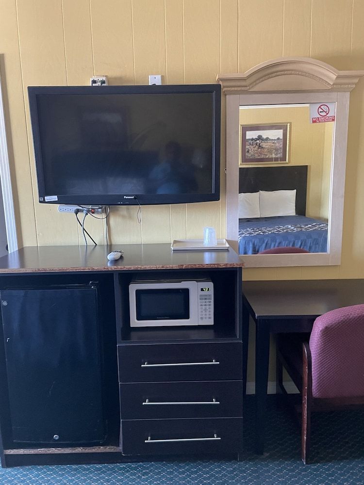 Budget Inn 2