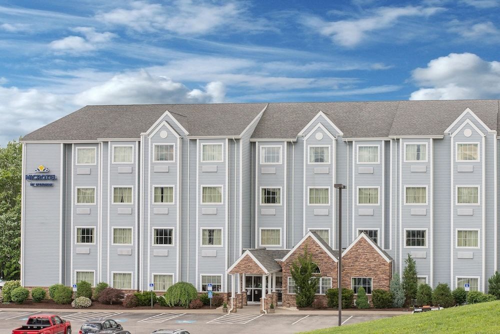 Microtel Inn & Suites by Wyndham Waynesburg 1