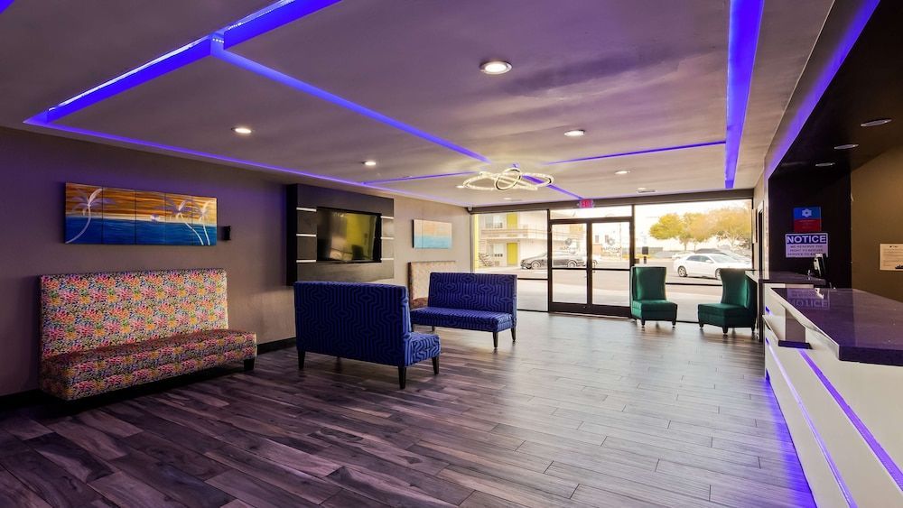 SureStay Plus Hotel by Best Western Point Richmond 2