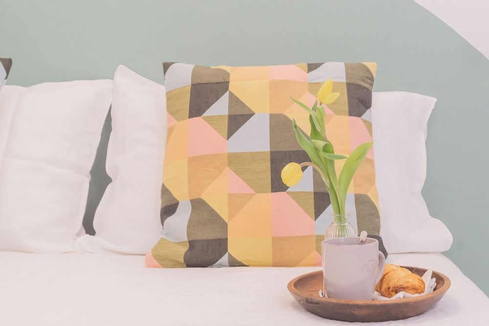 A Step From the Dome Apartment by Rent all Como 2