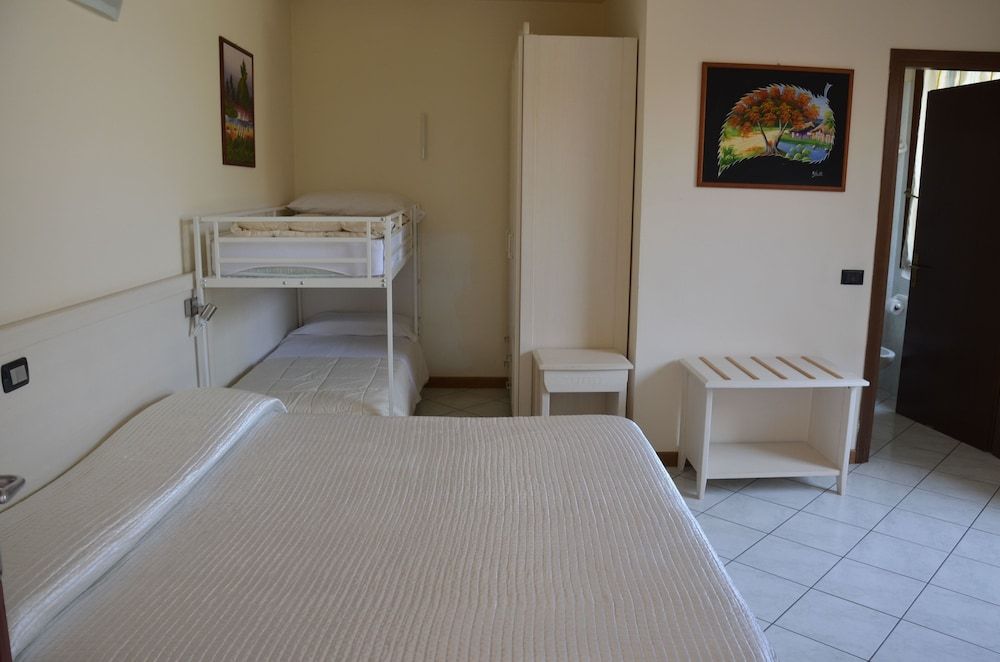 Hotel Villa Camporosso-Parchi , Terme di Cola' 2