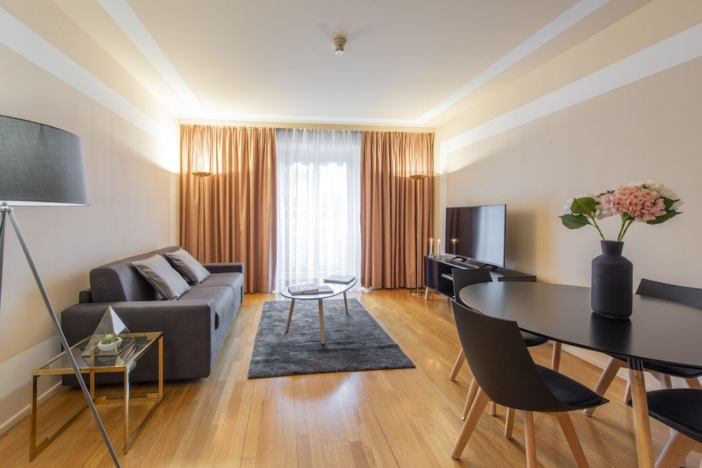Milan Royal Suites & Luxury Apartments 1