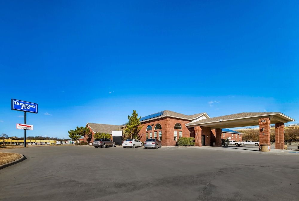 Travelodge by Wyndham Decatur TX 1