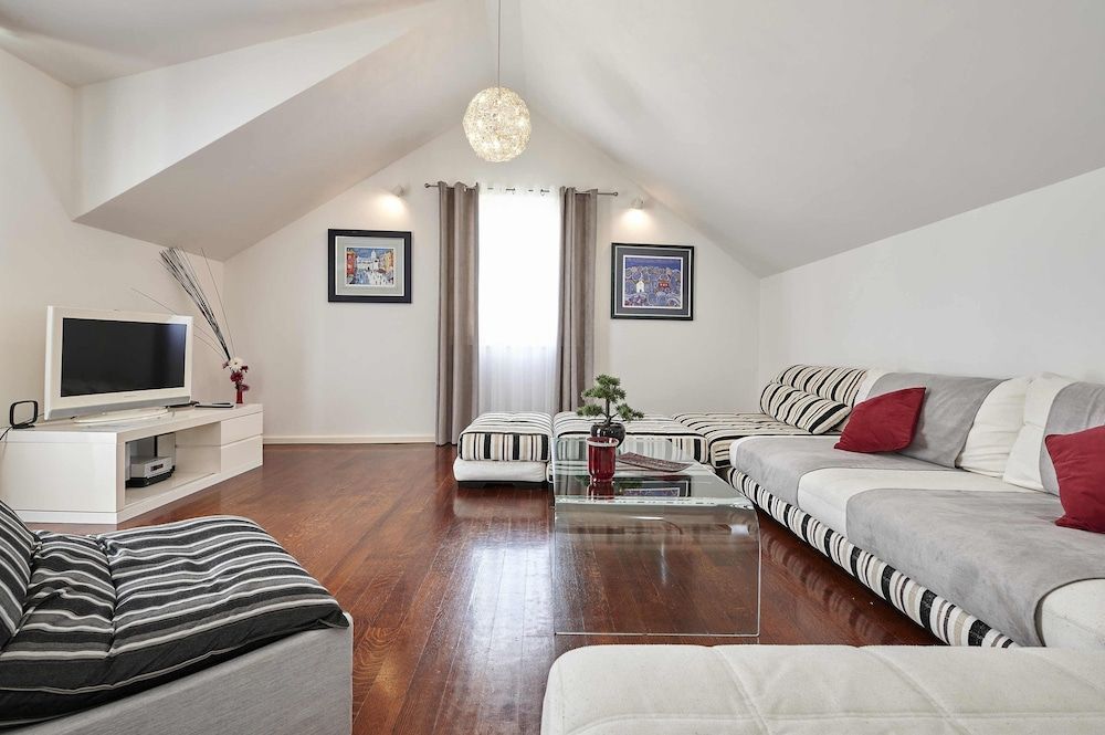 Apartments Gea Trogir 1