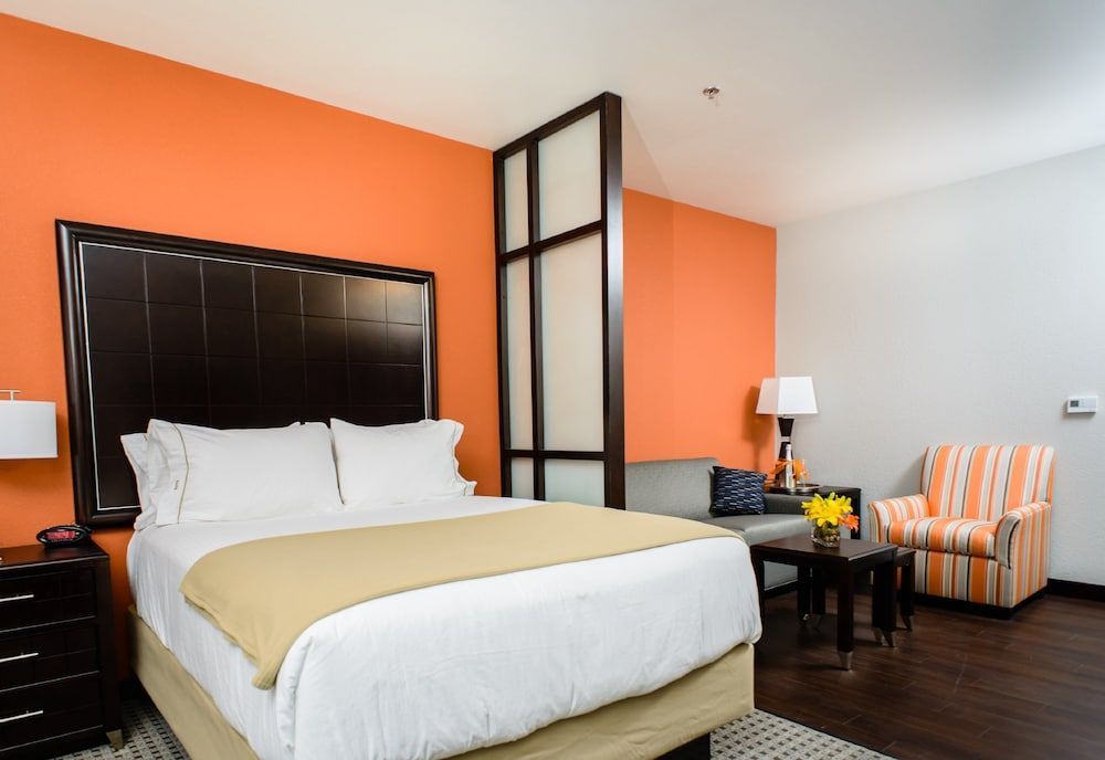 Holiday Inn Express & Suites AUSTIN NW - ARBORETUM AREA by IHG 2