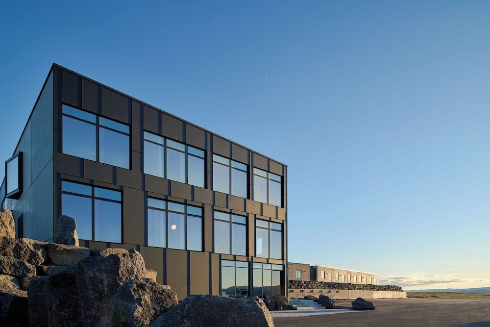 Black Sand Hotel 1