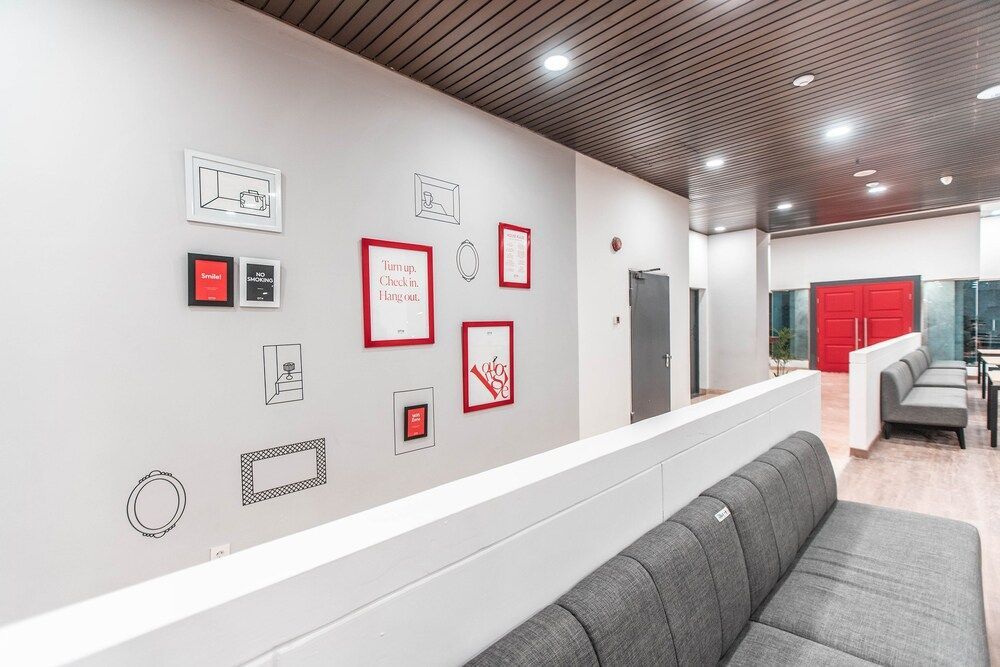 Super OYO Townhouse 1 Hotel Salemba 2