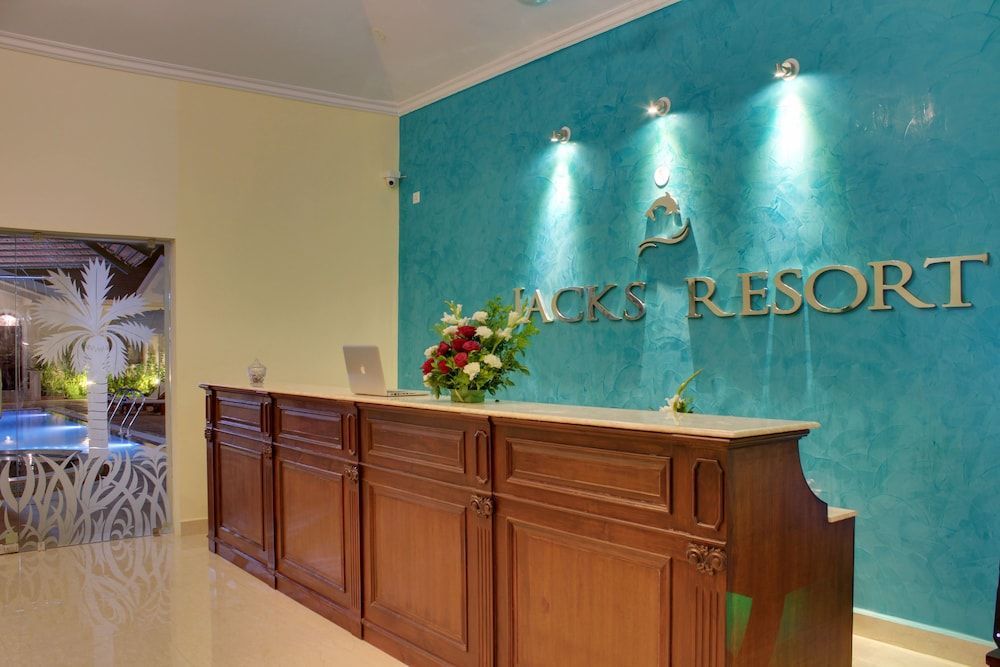 Jacks Resort 2