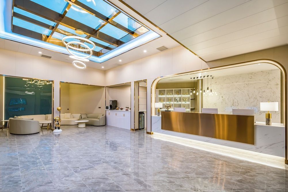 Dequan Luxury Jingguang Hotel, near Guomao CBD 2