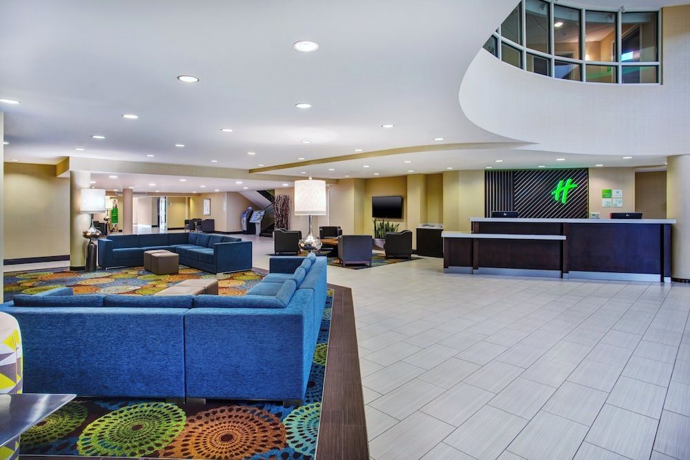 Holiday Inn CANTON (BELDEN VILLAGE) by IHG 2