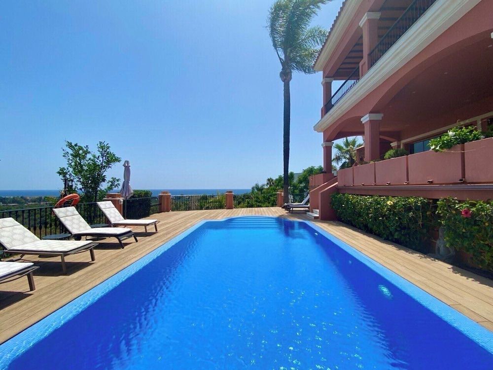 The Marbella Heights Boutique Hotel 1