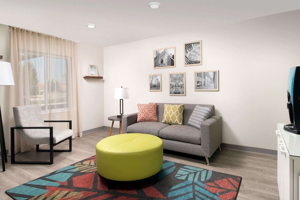 WoodSpring Suites Chicago Tinley Park 2