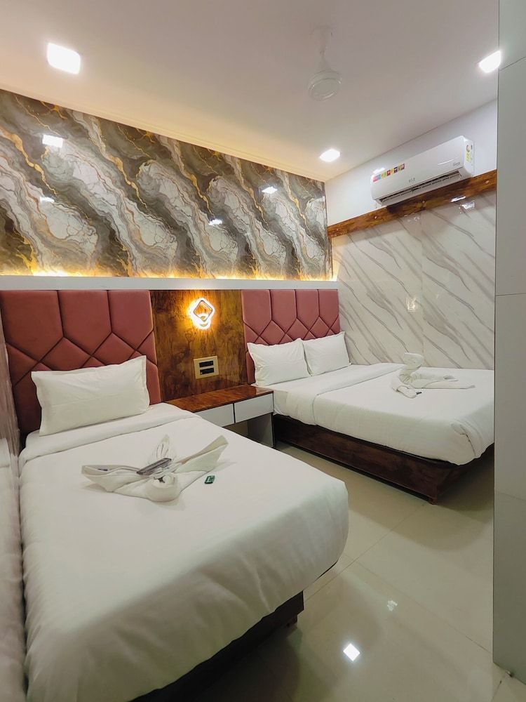 Hotel M R STAY 2