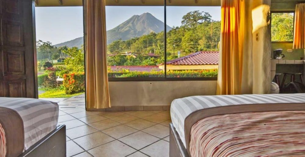 Arenal Volcano Inn 1
