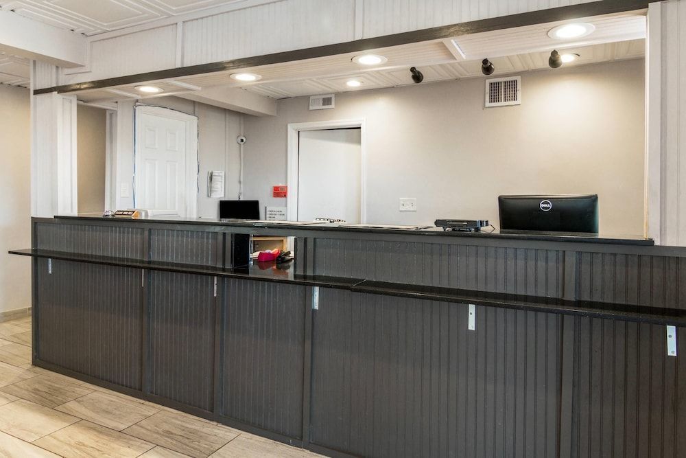 Econo Lodge - Conyers 2