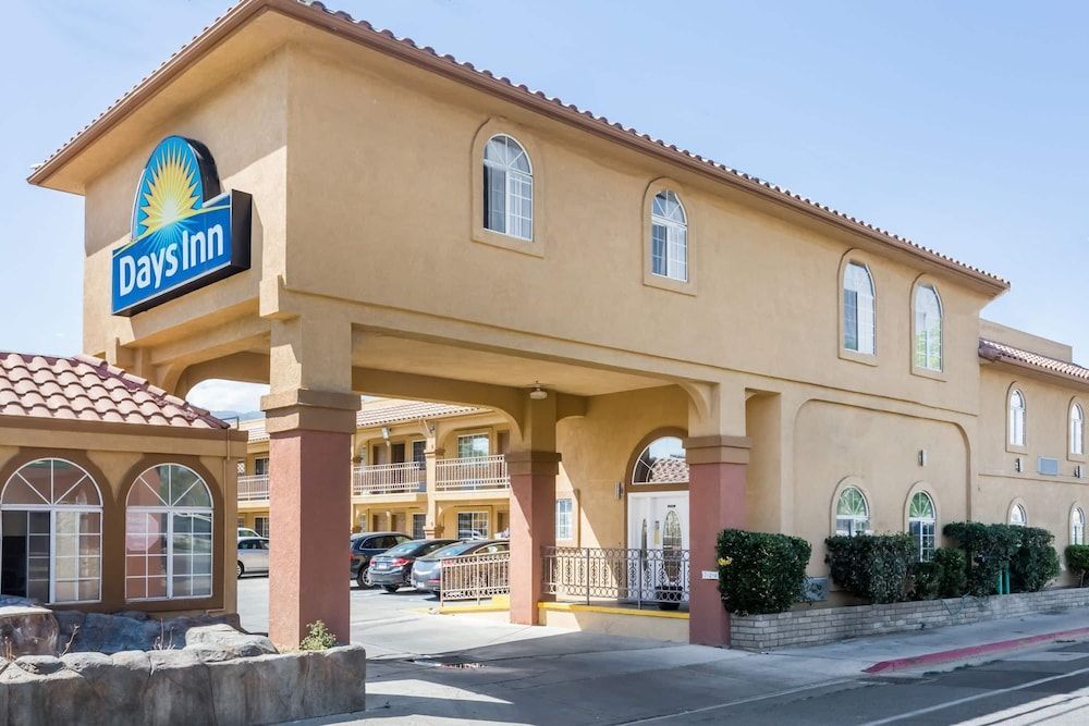 Days Inn by Wyndham Bishop 1