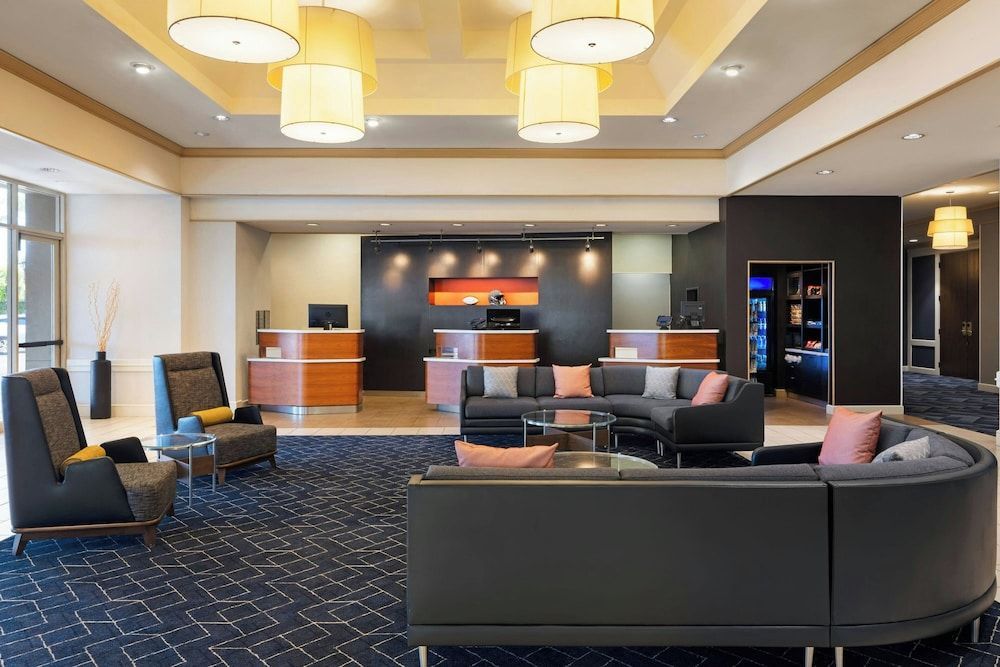 Courtyard by Marriott Baldwin Park 2