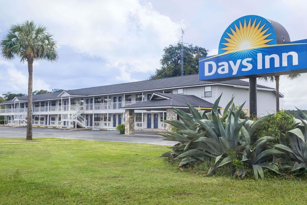 Days Inn by Wyndham Madison 1