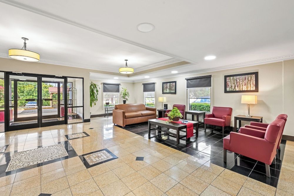 Red Roof Inn PLUS Henderson 2