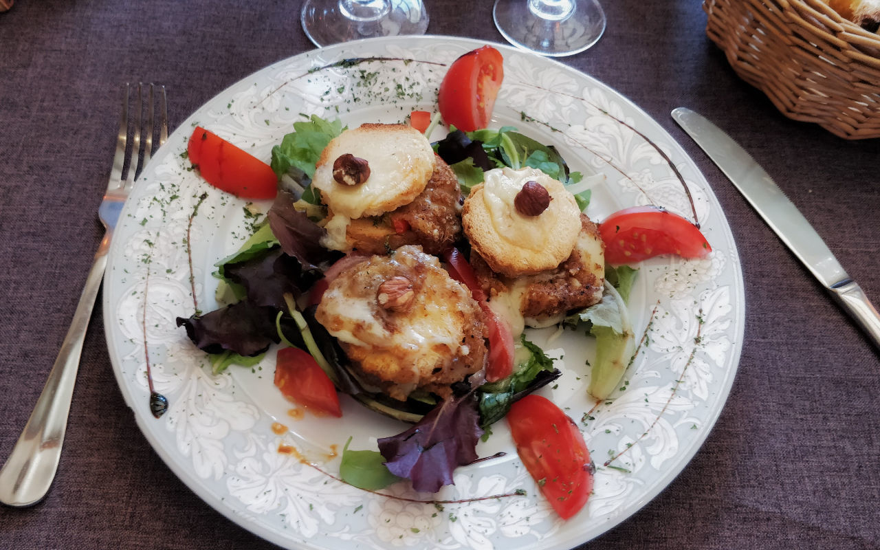 Logis Hôtel Restaurant Auberge du Bougnat 2